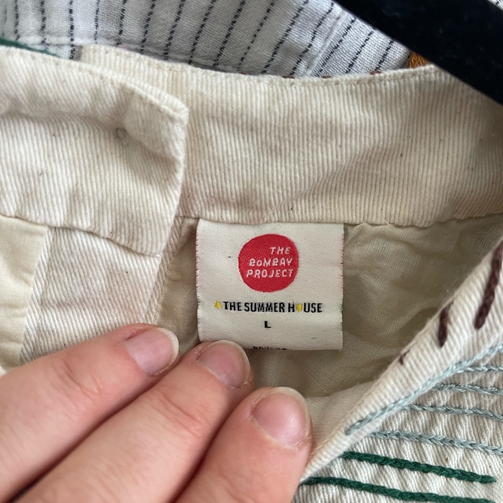 Embroidered crop - Picture 6 of 6